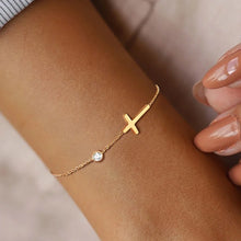Charger l'image dans la galerie, Bracelet Croix Élégance