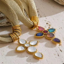 Charger l'image dans la galerie, Collier Croix Éclat Mat
