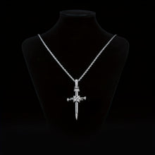 Charger l'image dans la galerie, Collier Croix Épée Royale

